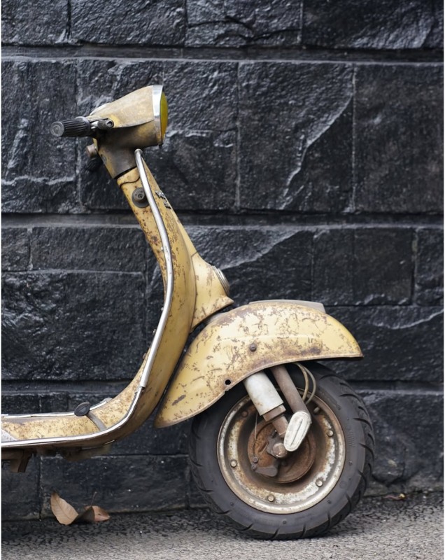 Chiner une Vespa ancienne : trouver des modèles authentiques et rares chez la Vespazienne 