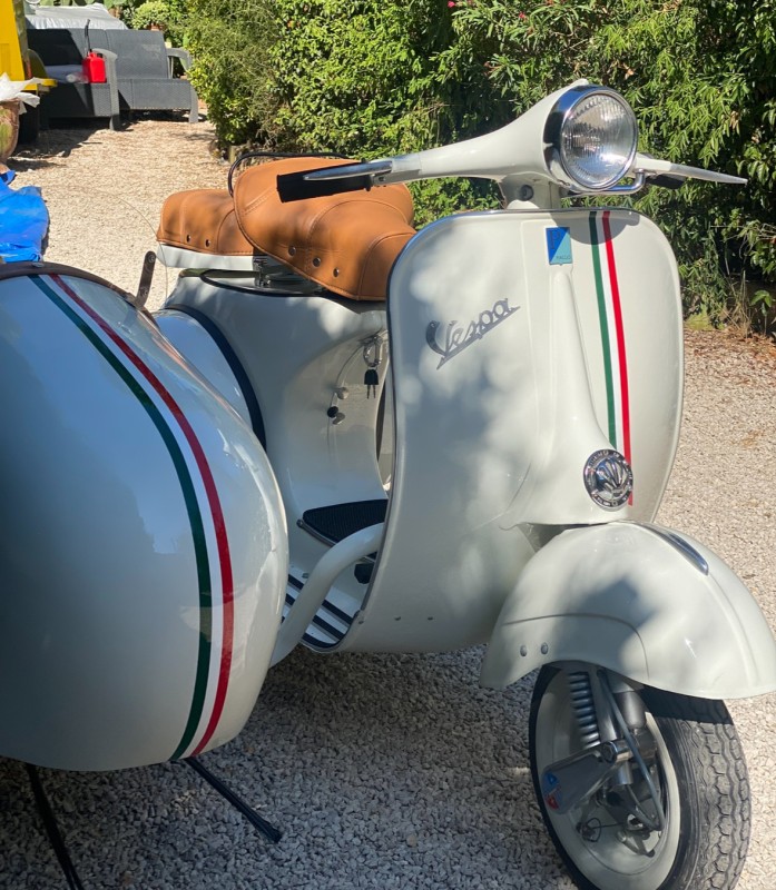 nouveaux Sidecars Vespas proche de Paris , certificat d origine piaggio , carte grise collection 