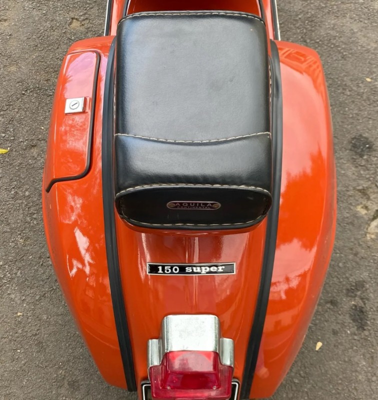 vespa super 150 , restauration complète, carte grise de collection, proche de paris. 