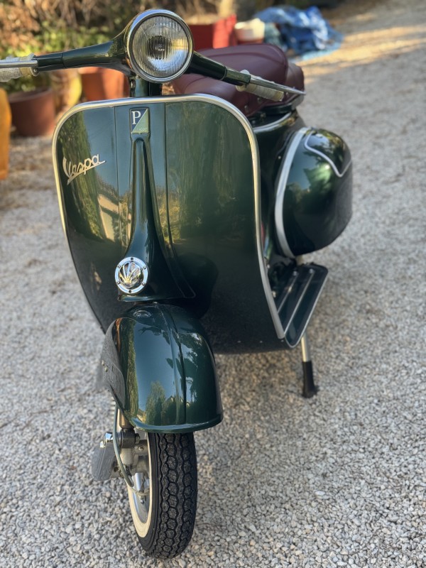 vespa VNB , vert jaguar, restauration complète, proche d Aix en Provence