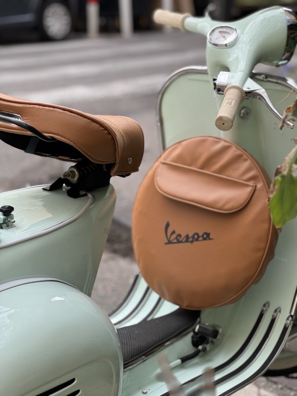 vespa VNB 63 , entièrement restaurée, proche de Aix en Provence, carte grise collection 