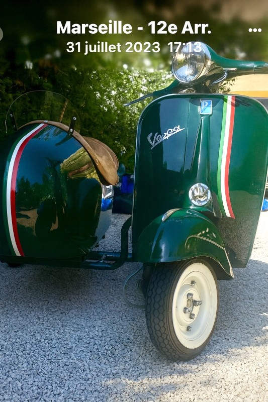 nouveaux Sidecars Vespas proche de Paris , certificat d origine piaggio , carte grise collection 