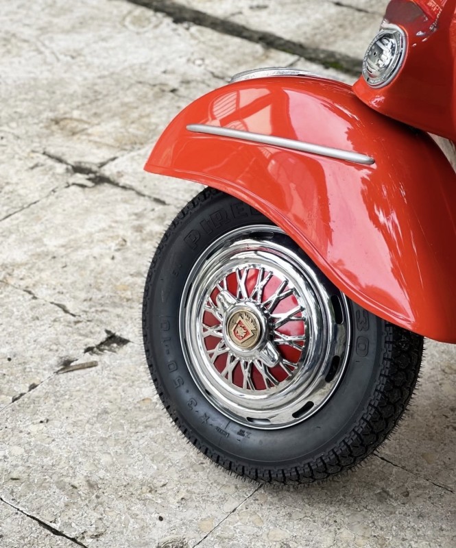 La Restauration de la Vespa Sprint 1970 : L’Art de Faire Revivre une Icône Italienne
carte grise de collection, proche d Antibes 