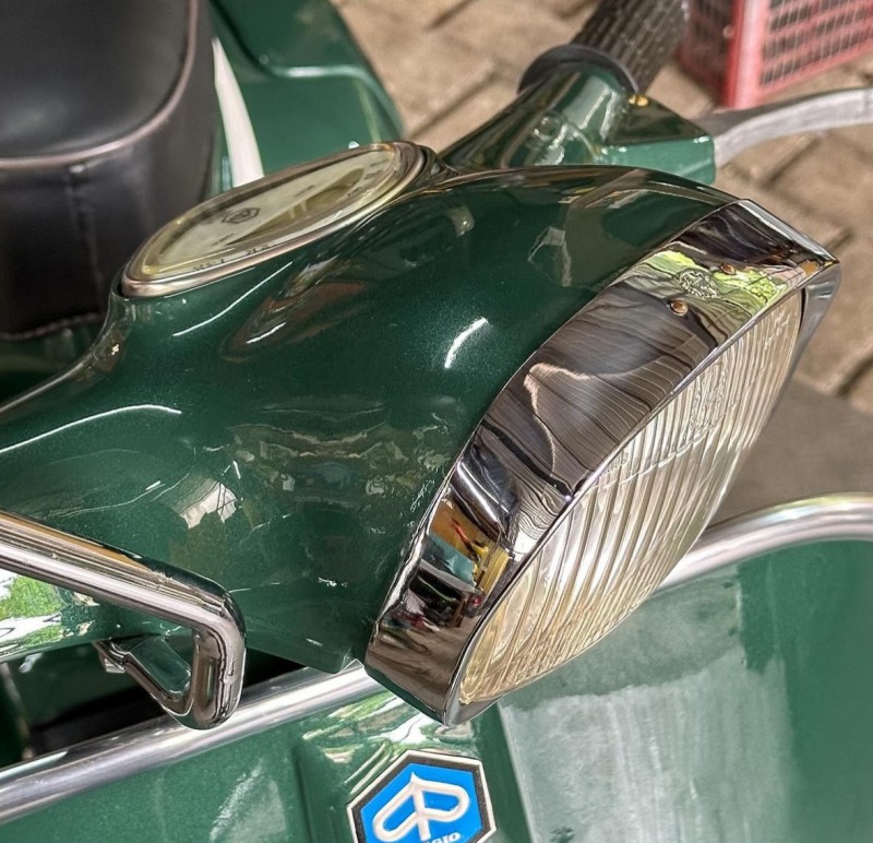 vespa sprint véloce 1974, entièrement restaurée, proche de Paris . carte grise française collection 