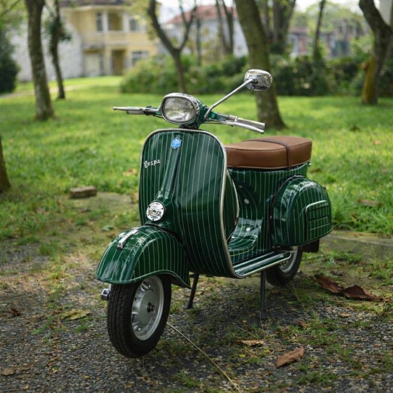 ???? Scooter vintage coloré : le nouveau phénomène tendance qui crée le buzz

Un scooter au design unique qui attire tous les regards carte grise de collection, restauration complète 