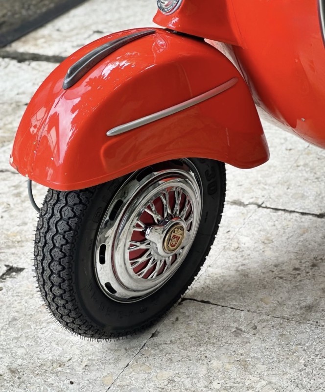 La Restauration de la Vespa Sprint 1970 : L’Art de Faire Revivre une Icône Italienne
carte grise de collection, proche d Antibes 