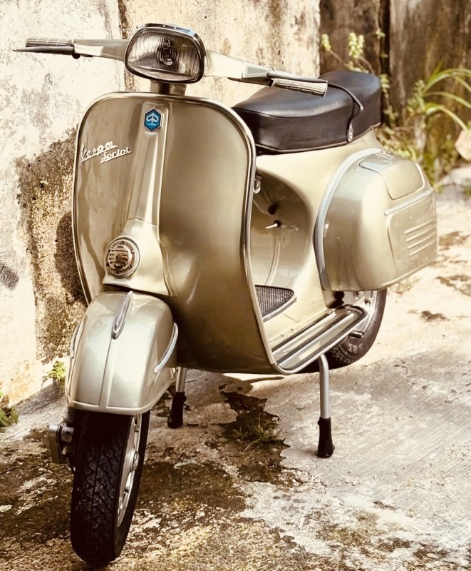 vespa sprint véloce, 1971 , restauration complète, carte grise collection, proche de Strasbourg.