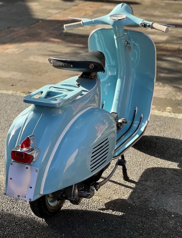 Vespa VBB 1965 , carte grise collection, PARIS . Restauration complète.