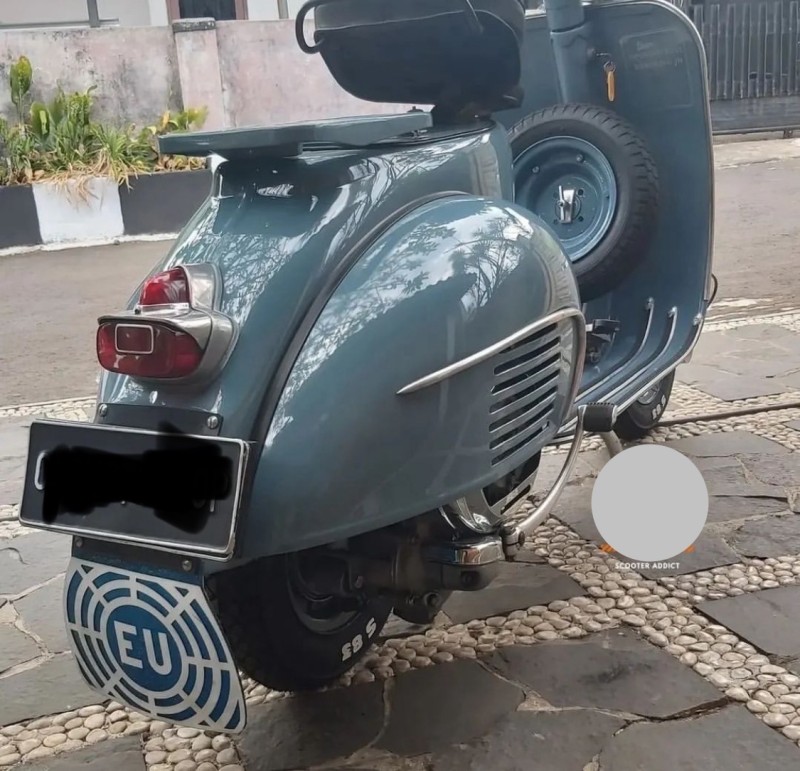 Vespa VBB 1965 ,entièrement restaurée , carte grise française collection, proche de Monaco 