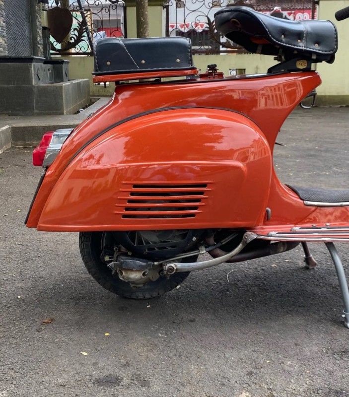 vespa super 150 , restauration complète, carte grise de collection, proche de paris. 