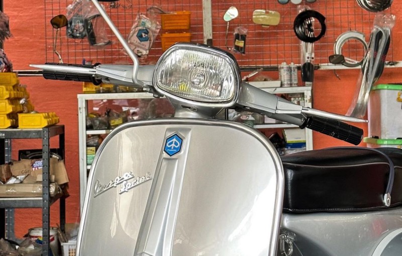 vespa sprint 125 ,1970 , entièrement restaurée, carte grise française collection. proche de Monaco 
