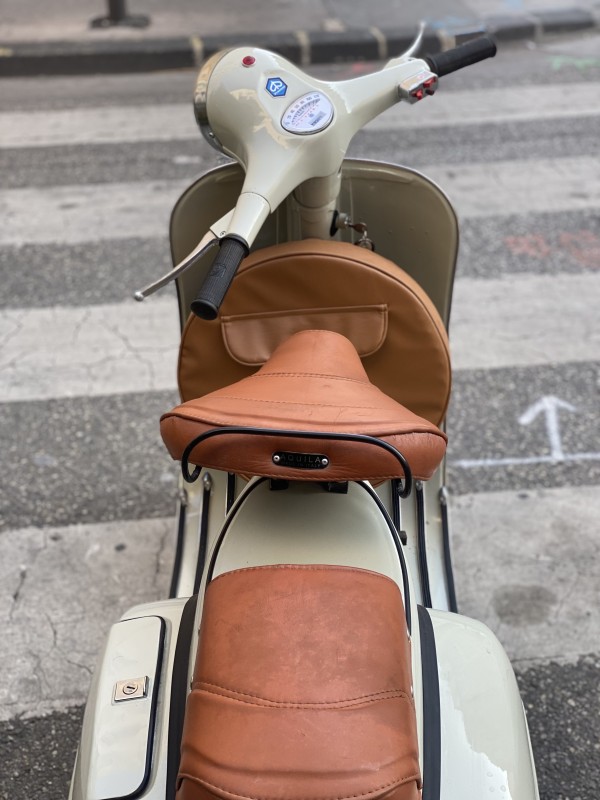 vespa Gt , entièrement restaurée,125cc, carte grise française collection proche de Nice 