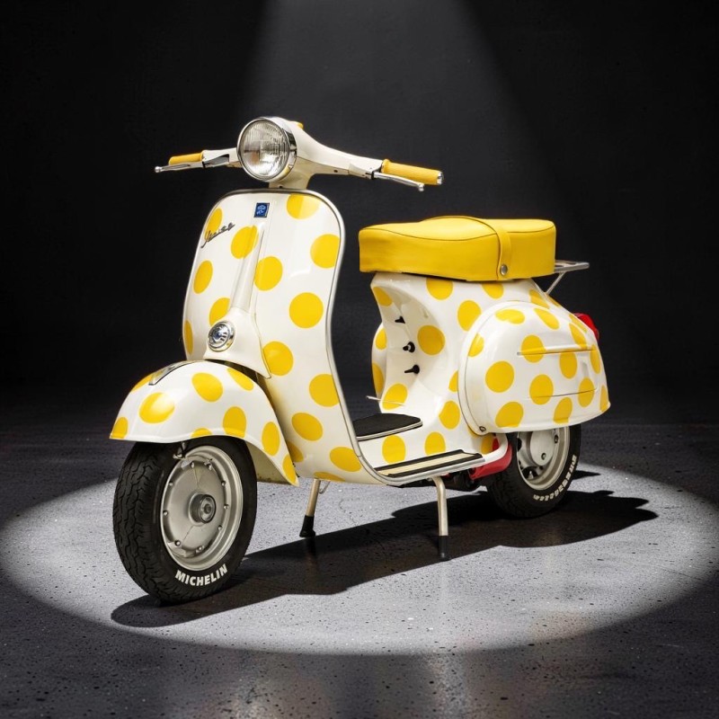 ???? Scooter vintage coloré : le nouveau phénomène tendance qui crée le buzz

Un scooter au design unique qui attire tous les regards carte grise de collection, restauration complète 