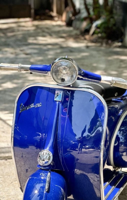 Vespa VBB2 1965 : un modèle d’exception restauré dans un bleu iconique, carte grise collection , Lyon 