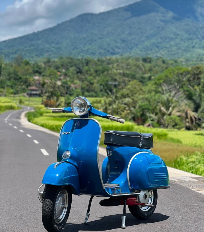 vespa sprint 150cc , 1971, restauration complète, carte grise collection, proche de Genève 