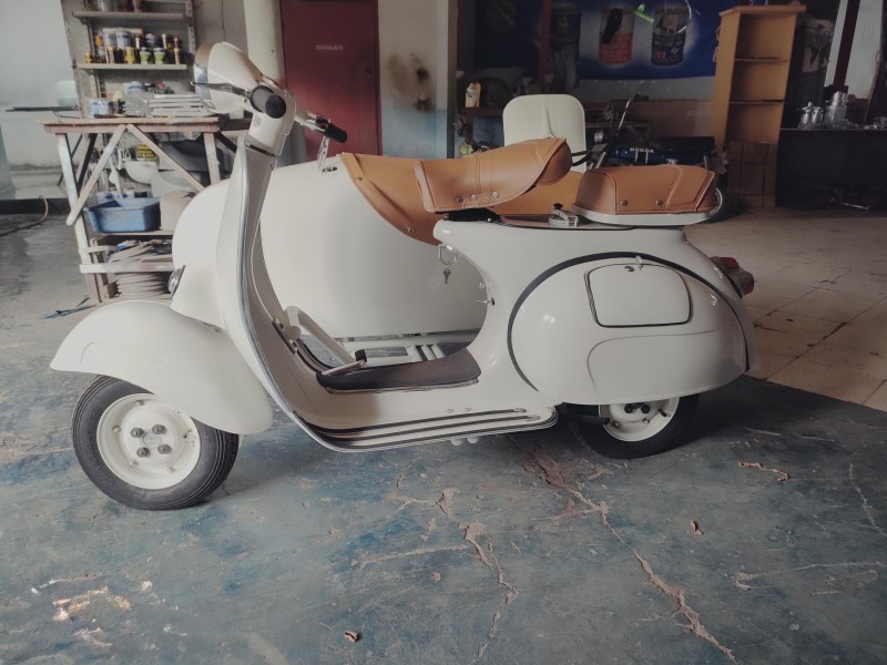 Sidecar vespa entièrement personnalisé, restauration complète, carte grise collection , Paris 