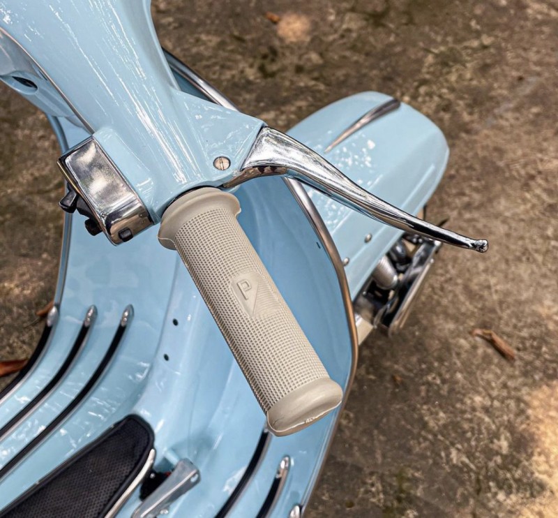 vente de vespa super 150 1966 entièrement restauré proche de st Rémy de Provence 