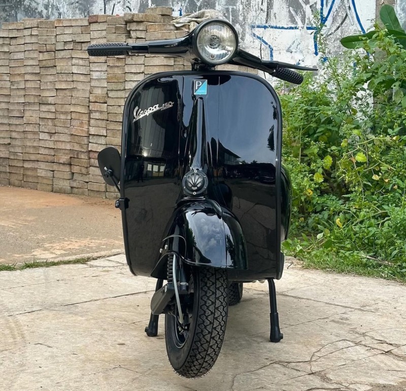 vespa VBB 1964-livraison Paris - entièrement restaurée - carte grise française collection 