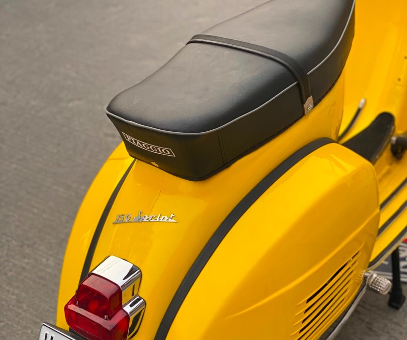 restauration personnalisée d une vespa sprint proche de Rennes. carte grise collection 