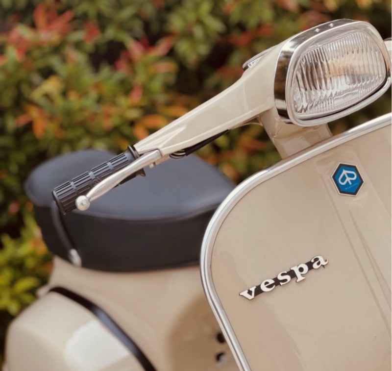 vespa super 1968, restauration complète, certificat piaggio, proche de Dijon 