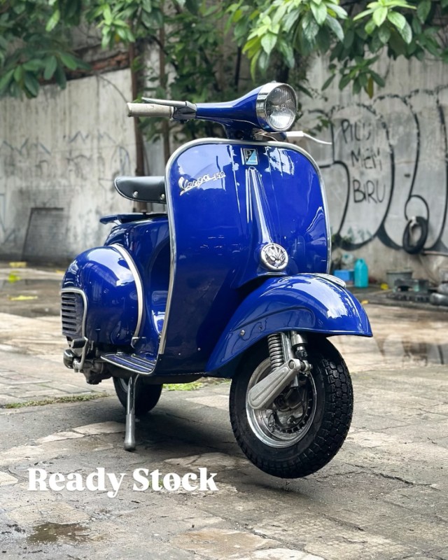 Vespa VBB2 1965 : un modèle d’exception restauré dans un bleu iconique, carte grise collection , Lyon 