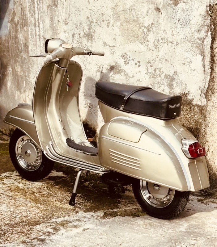 vespa sprint véloce, 1971 , restauration complète, carte grise collection, proche de Strasbourg.