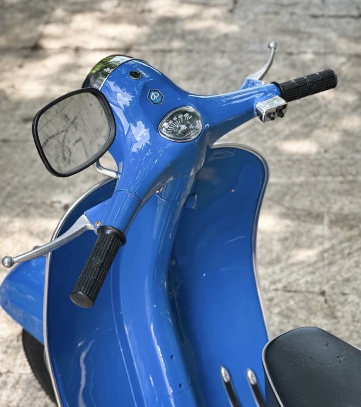 Vespa Sprint 150 cc 1974 : une icône restaurée dans notre atelier, carte grise collection, proche Lyon 