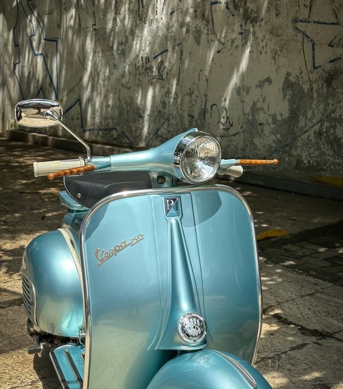 VBB1 de 1962 ,entièrement restaurée, carte grise française de collection proche de La Rochelle