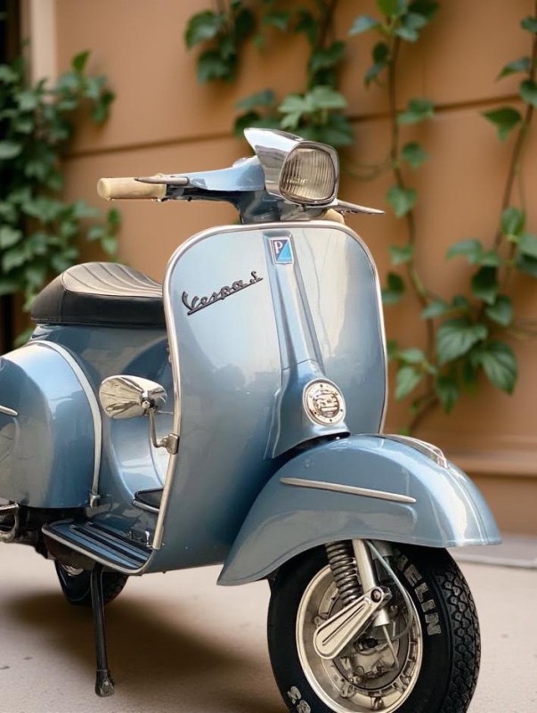 vespa sprint 73 , entièrement restaurée, certificat d origine piaggio , proche de Monaco 