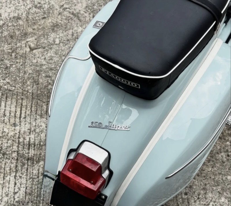 Vespa Super 1972 restaurée – Restauration complète & carte grise collection Orléans 