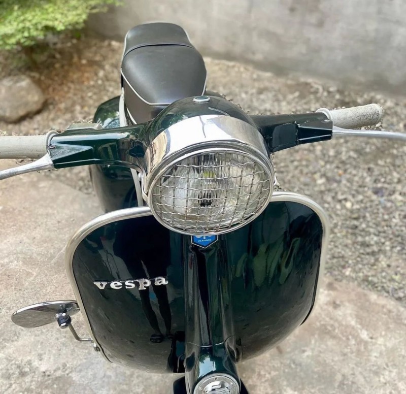 Vespa sprint 150cc , carte grise française collection. entièrement restaurée. Paris 