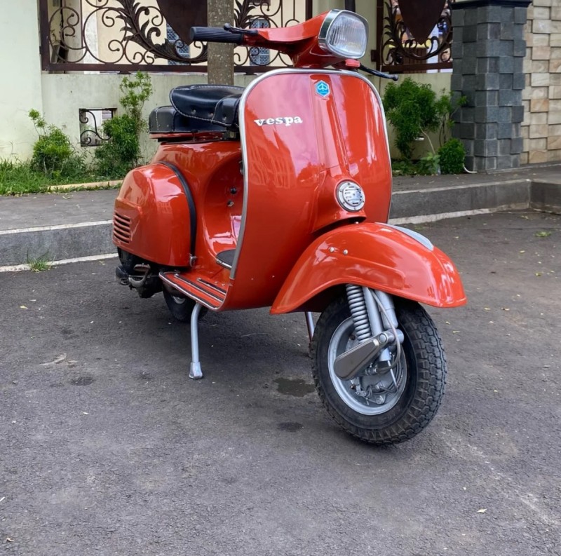 vespa super 150 , restauration complète, carte grise de collection, proche de paris. 