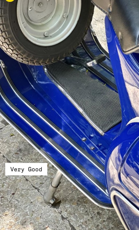 Vespa VBB2 1965 : un modèle d’exception restauré dans un bleu iconique, carte grise collection , Lyon 