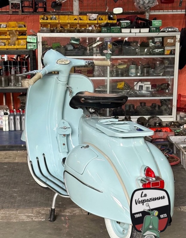 vespa VBB 2 1965 entièrement restaurée, proche de Toulouse, carte grise française de collection