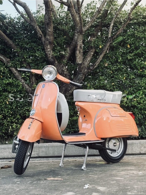 Vespa Sprint Veloce 1975 couleur saumon – Restauration personnalisée , carte grise collection, Paris 