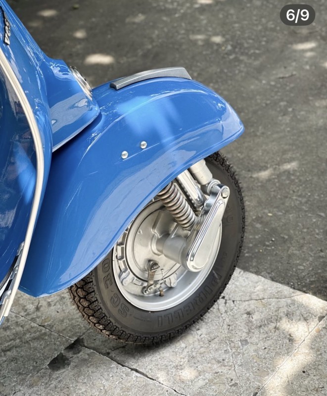 Vespa Sprint 150 cc 1974 : une icône restaurée dans notre atelier, carte grise collection, proche Lyon 