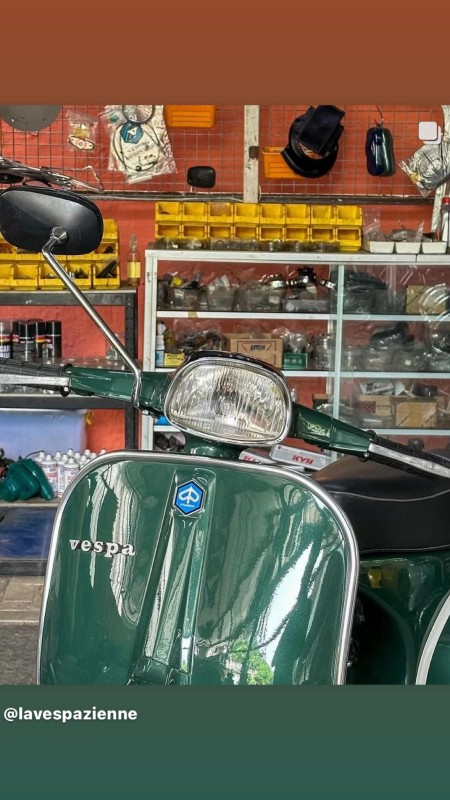 vespa sprint véloce 1974, entièrement restaurée, proche de Paris . carte grise française collection 