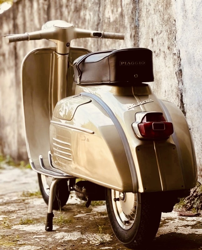 vespa sprint véloce, 1971 , restauration complète, carte grise collection, proche de Strasbourg.