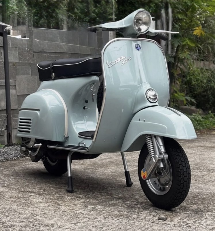 Vespa Super 1972 restaurée – Restauration complète & carte grise collection Orléans 