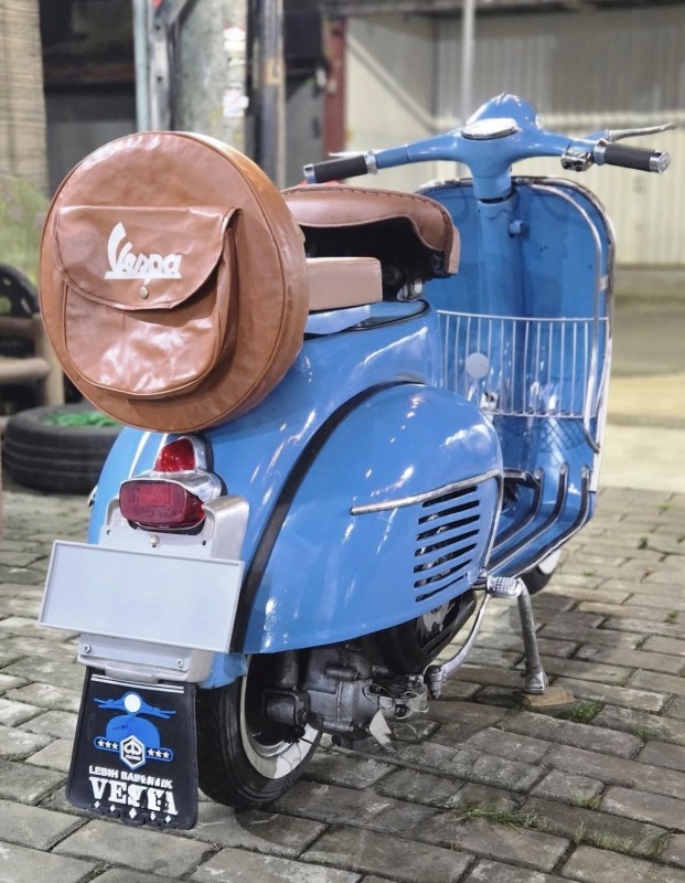 VESPA VBB 1965 , entièrement restaurée, carte grise collection, certificat d’authenticité, région parisienne.
