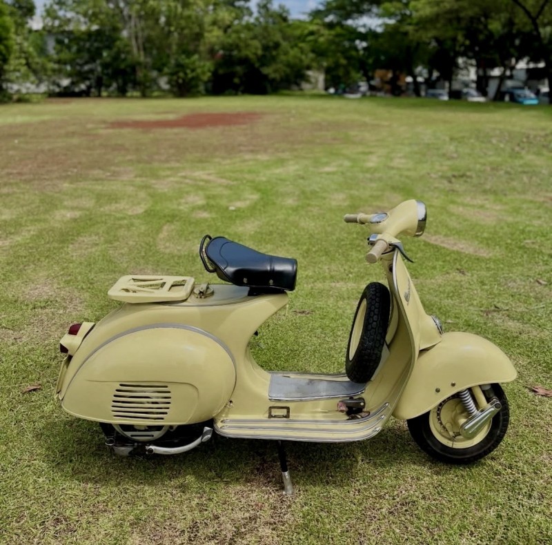 Vespa VBB 1962 Jaune Pâle : une restauration d’exception, carte grise de collection, proche Bordeaux 