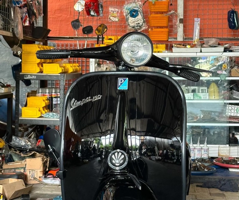 vespa VBB 1964-livraison Paris - entièrement restaurée - carte grise française collection 