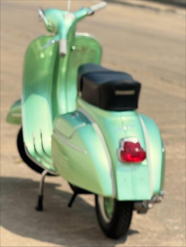 Vespa Super 1966 Vert Métallisé , carte grise de collection, Lilles (Restauration @lavespazienne)
