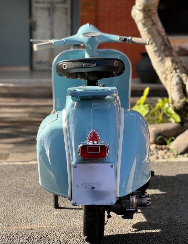 Vespa VBB 1965 , carte grise collection, PARIS . Restauration complète.