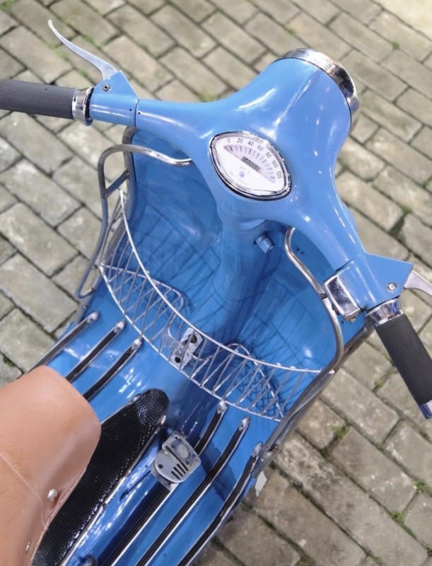 VESPA VBB 1965 , entièrement restaurée, carte grise collection, certificat d’authenticité, région parisienne.