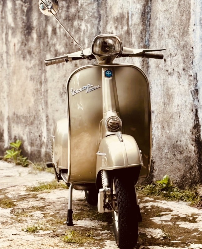 vespa sprint véloce, 1971 , restauration complète, carte grise collection, proche de Strasbourg.