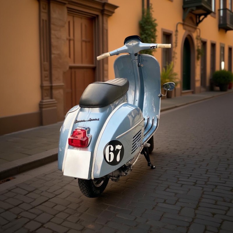 vespa sprint 73 , entièrement restaurée, certificat d origine piaggio , proche de Monaco 