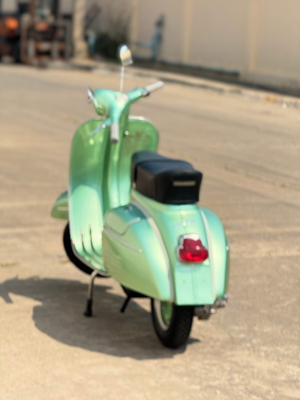 Vespa Super 1966 Vert Métallisé , carte grise de collection, Lilles (Restauration @lavespazienne)