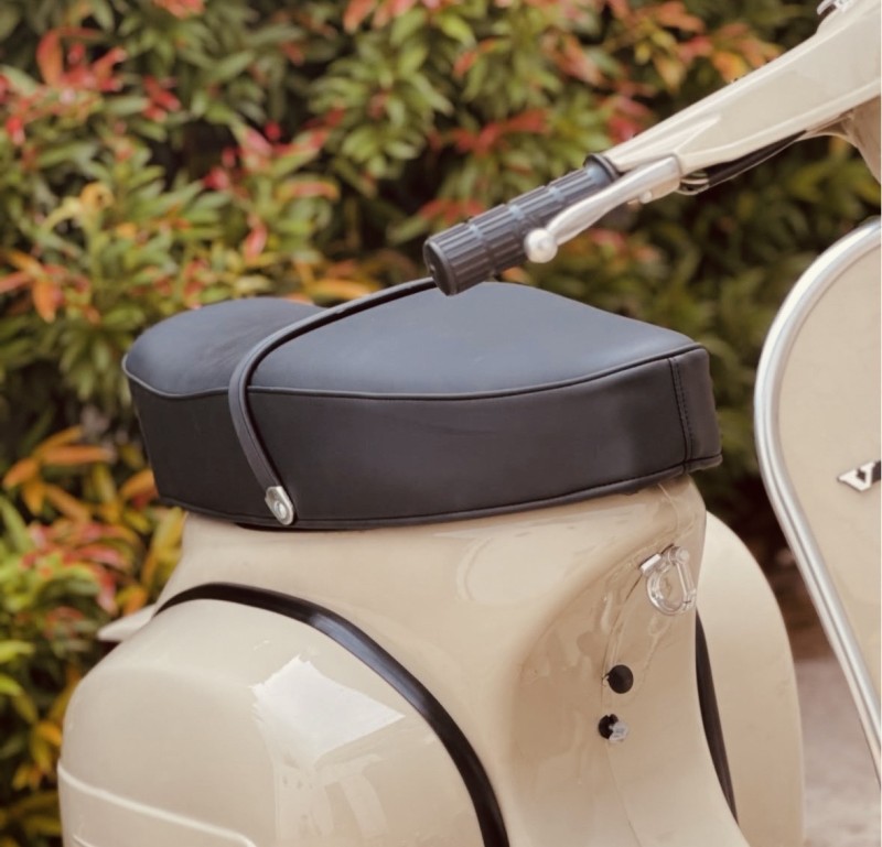 vespa super 1968, restauration complète, certificat piaggio, proche de Dijon 