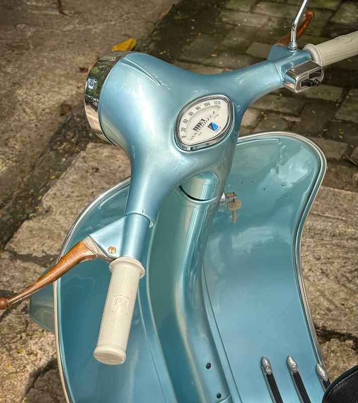 VBB1 de 1962 ,entièrement restaurée, carte grise française de collection proche de La Rochelle